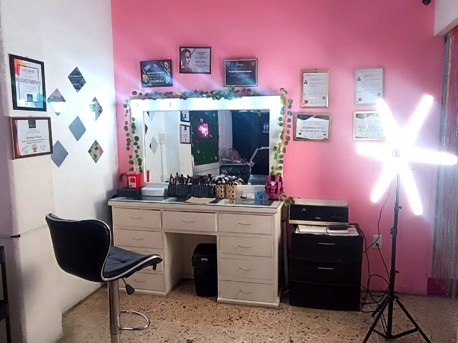 Instalaciones de Lu'Josa Salón 2